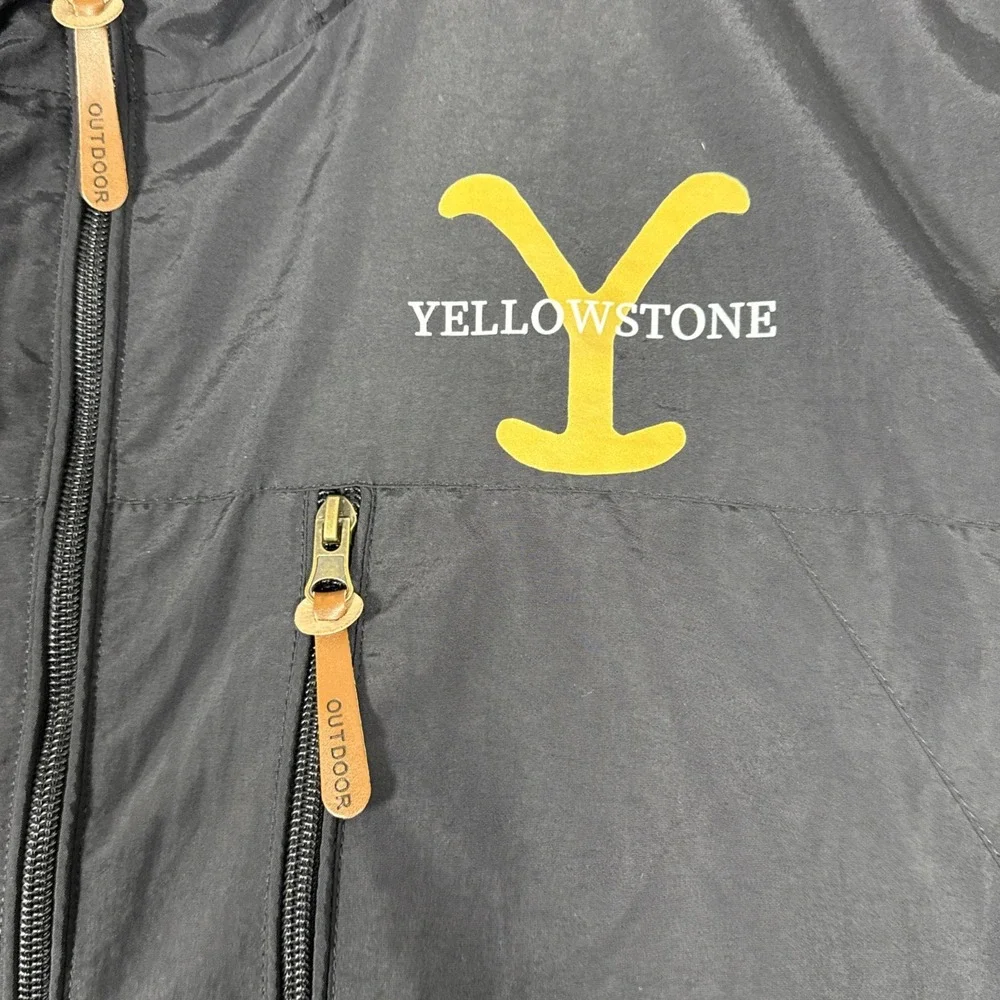 Outdoor Light Weight Rain Jacket Full Zip Men's Size Large/X-Large Yellowstone